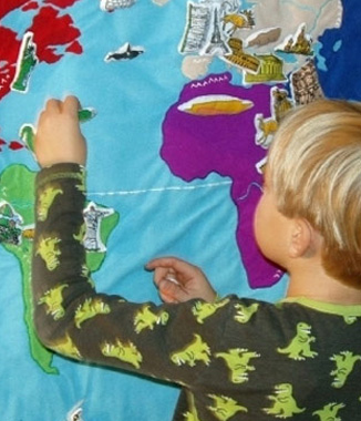 Kiddiroo - New Wall Hanging Maps